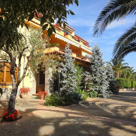 Residence E B&B Villamirella パリヌロ エクステリア 写真