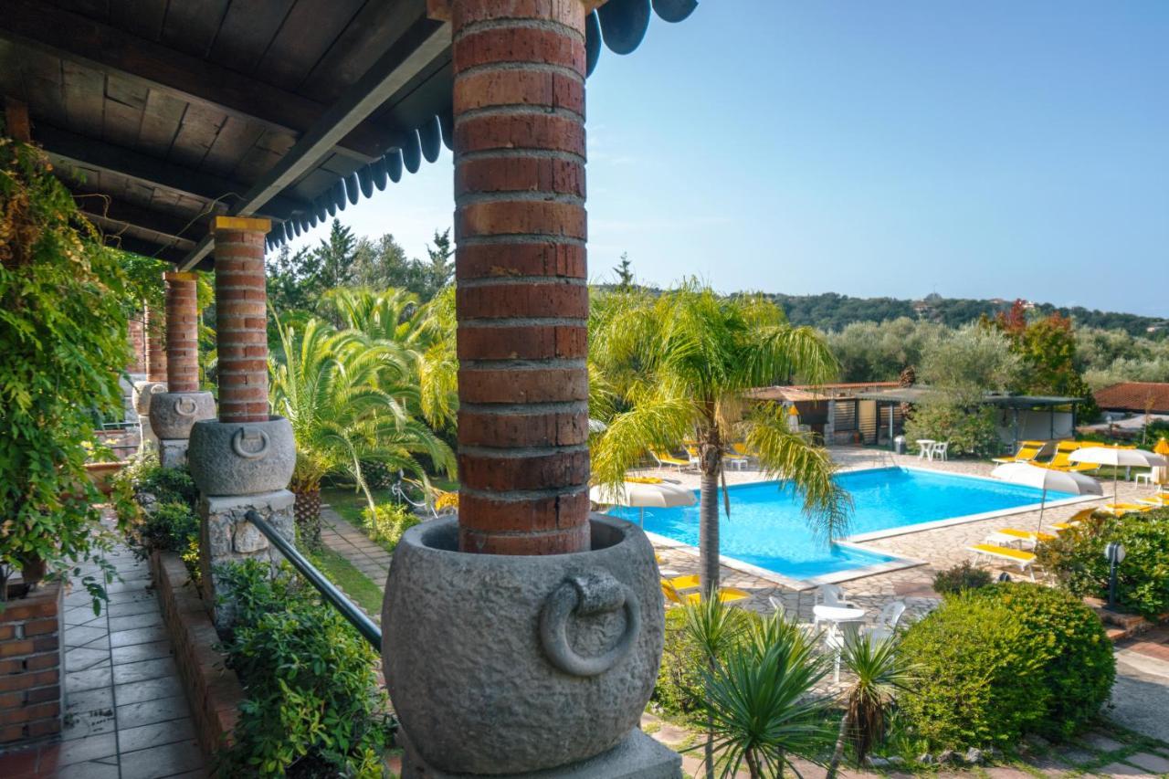 Residence E B&B Villamirella パリヌロ エクステリア 写真