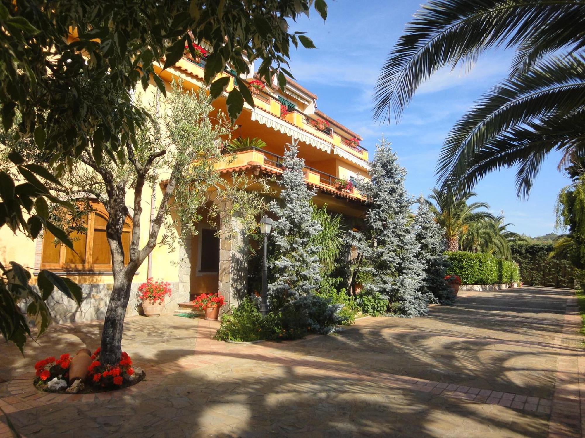 Residence E B&B Villamirella パリヌロ エクステリア 写真