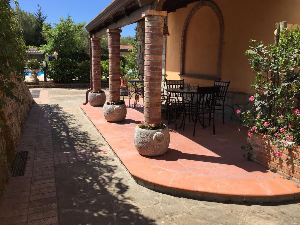 Residence E B&B Villamirella パリヌロ エクステリア 写真