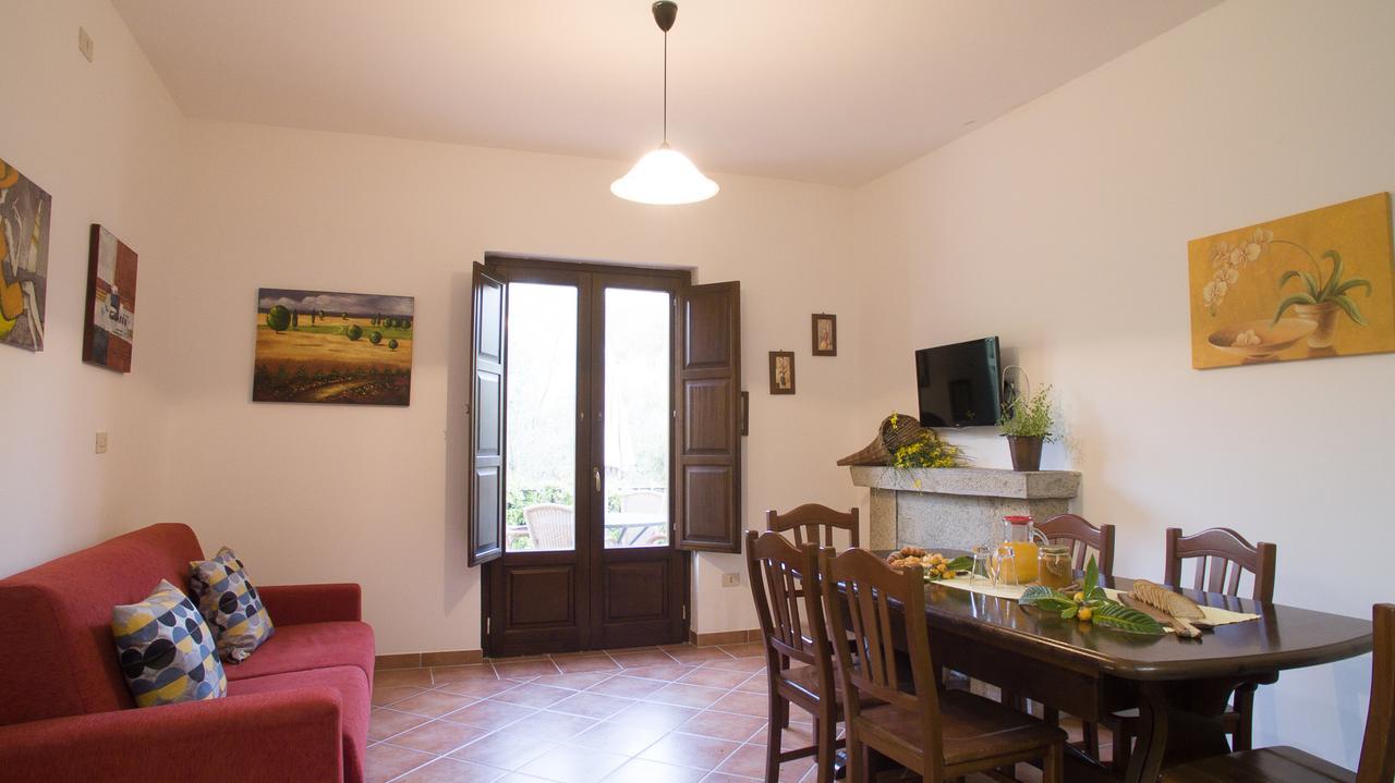 Residence E B&B Villamirella パリヌロ エクステリア 写真