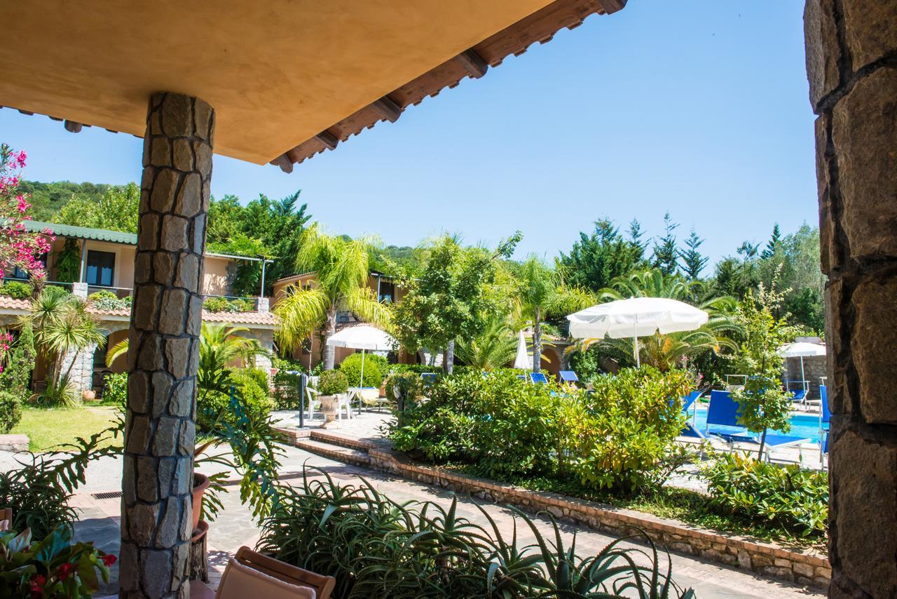 Residence E B&B Villamirella パリヌロ エクステリア 写真
